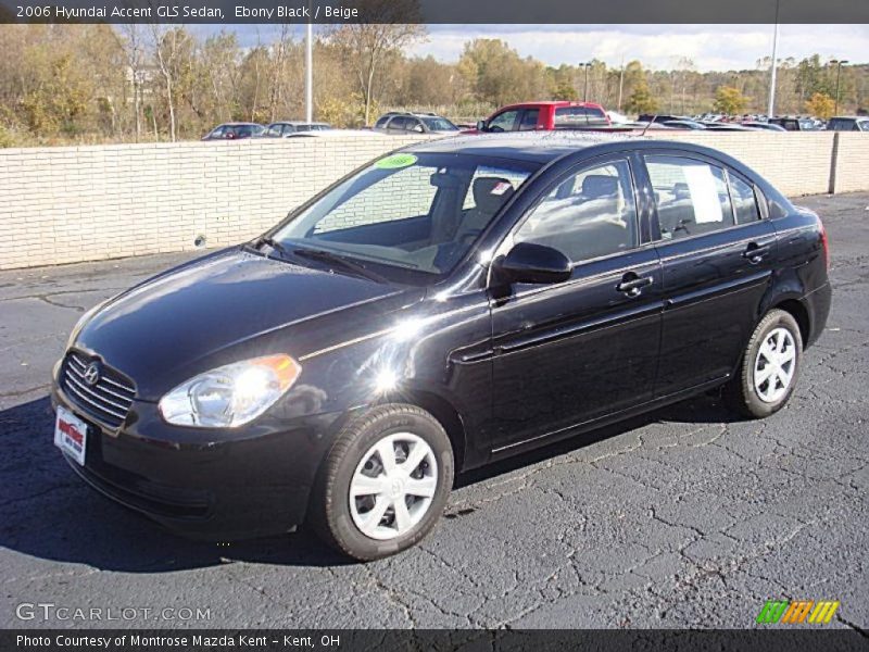 Ebony Black / Beige 2006 Hyundai Accent GLS Sedan