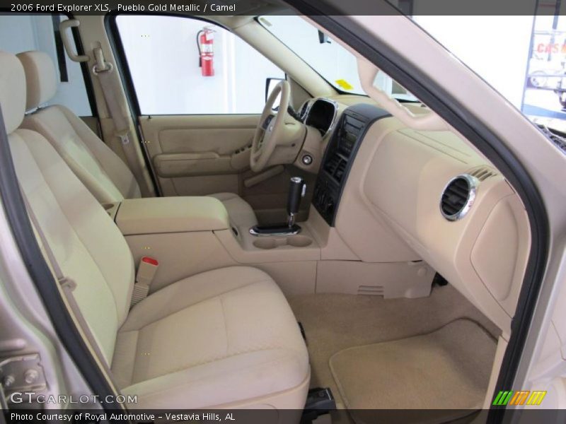 Pueblo Gold Metallic / Camel 2006 Ford Explorer XLS