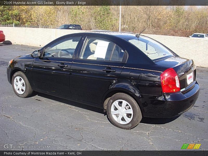 Ebony Black / Beige 2006 Hyundai Accent GLS Sedan