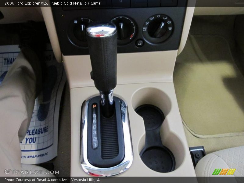 Pueblo Gold Metallic / Camel 2006 Ford Explorer XLS