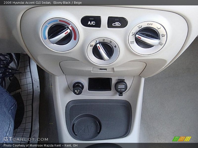 Ebony Black / Beige 2006 Hyundai Accent GLS Sedan