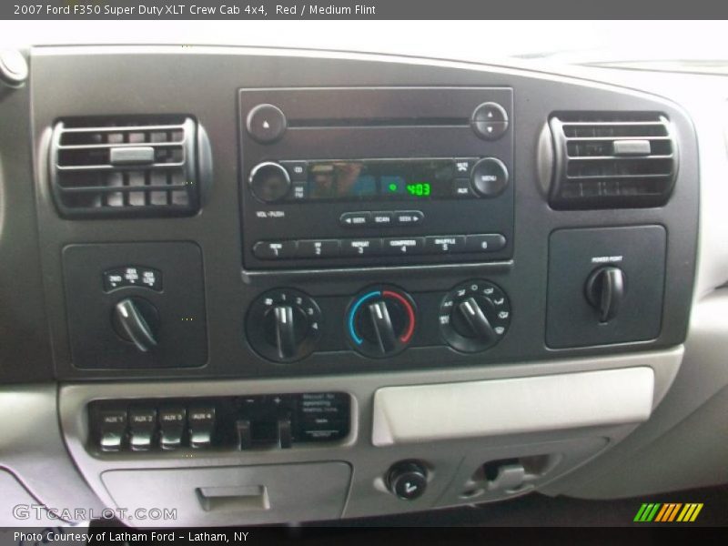 Controls of 2007 F350 Super Duty XLT Crew Cab 4x4