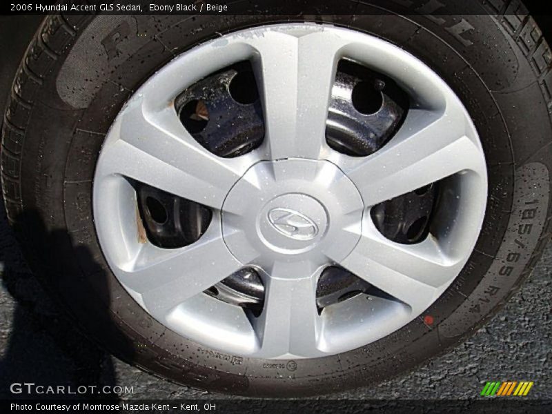 Ebony Black / Beige 2006 Hyundai Accent GLS Sedan