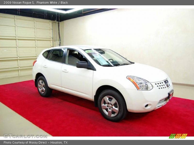 Phantom White / Black 2009 Nissan Rogue S