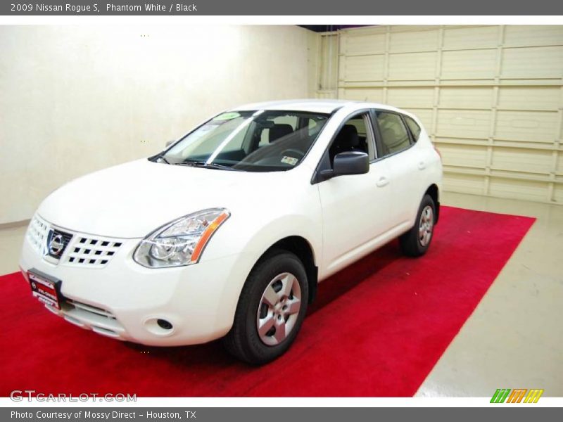 Phantom White / Black 2009 Nissan Rogue S