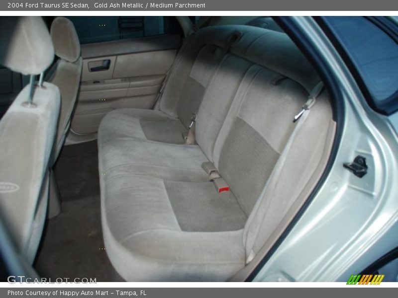  2004 Taurus SE Sedan Medium Parchment Interior