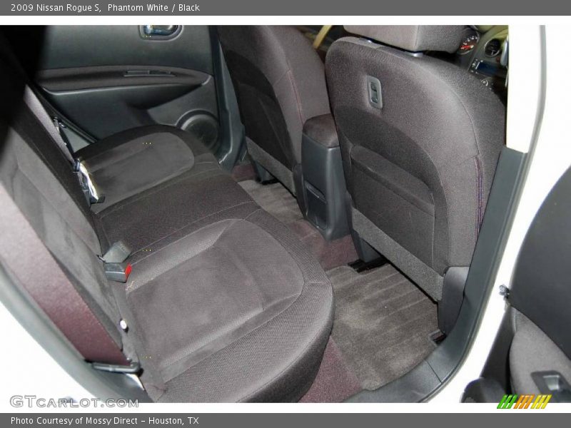 Phantom White / Black 2009 Nissan Rogue S
