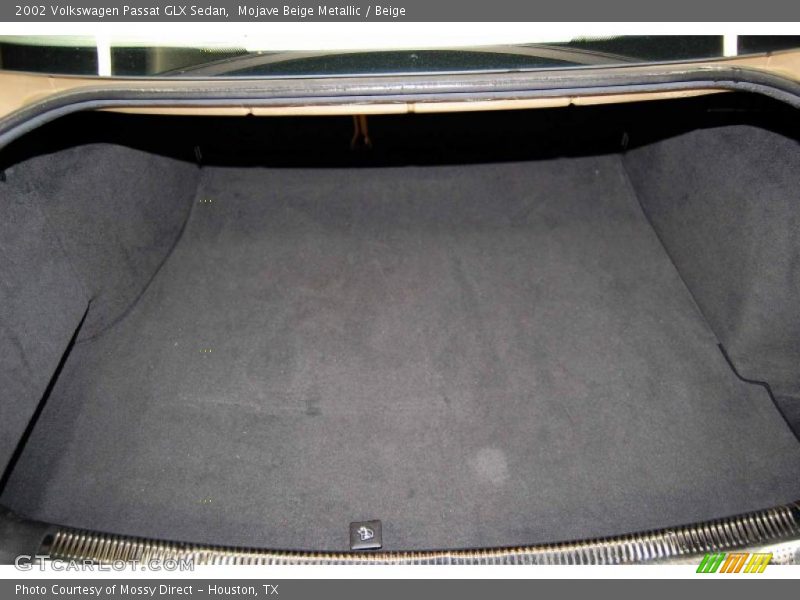 Mojave Beige Metallic / Beige 2002 Volkswagen Passat GLX Sedan