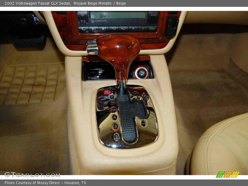 Mojave Beige Metallic / Beige 2002 Volkswagen Passat GLX Sedan