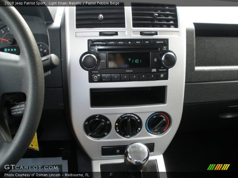 Light Khaki Metallic / Pastel Pebble Beige 2008 Jeep Patriot Sport