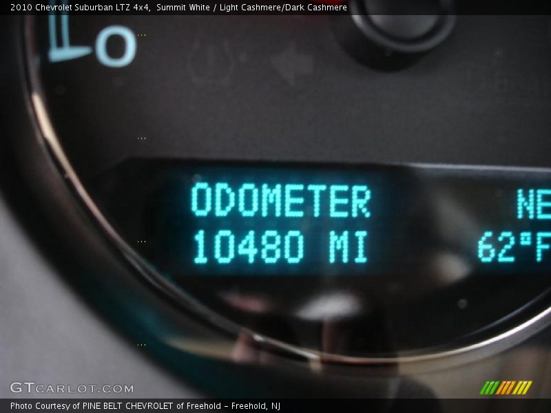 Summit White / Light Cashmere/Dark Cashmere 2010 Chevrolet Suburban LTZ 4x4