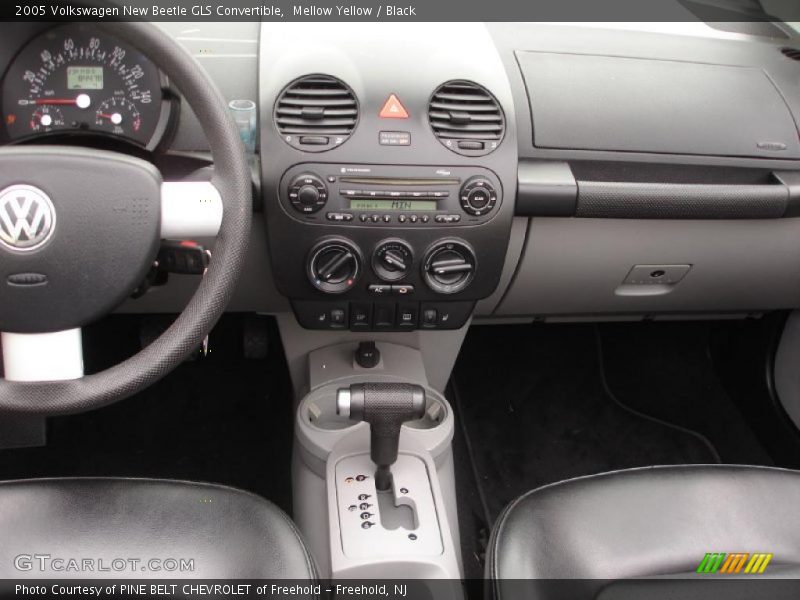 Mellow Yellow / Black 2005 Volkswagen New Beetle GLS Convertible