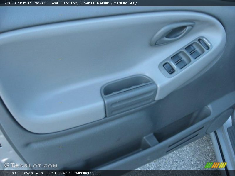 Silverleaf Metallic / Medium Gray 2003 Chevrolet Tracker LT 4WD Hard Top