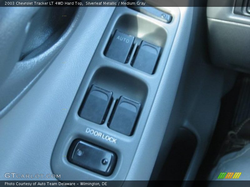 Silverleaf Metallic / Medium Gray 2003 Chevrolet Tracker LT 4WD Hard Top