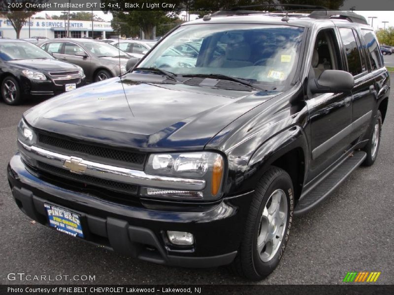 Black / Light Gray 2005 Chevrolet TrailBlazer EXT LS 4x4