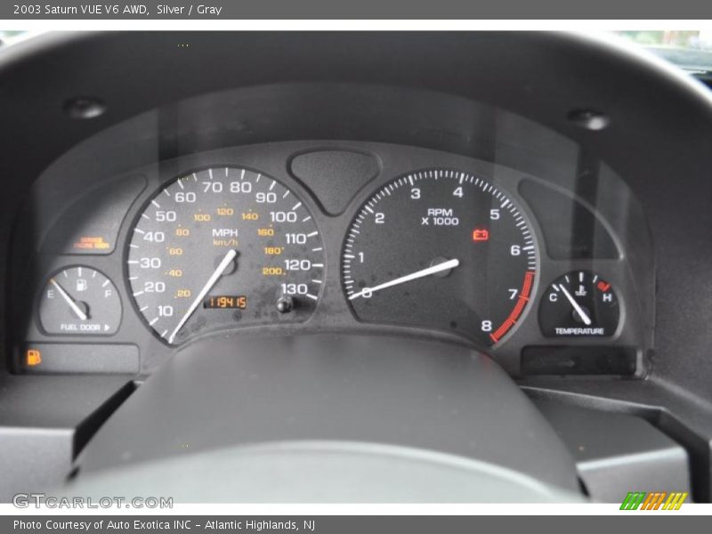 Silver / Gray 2003 Saturn VUE V6 AWD