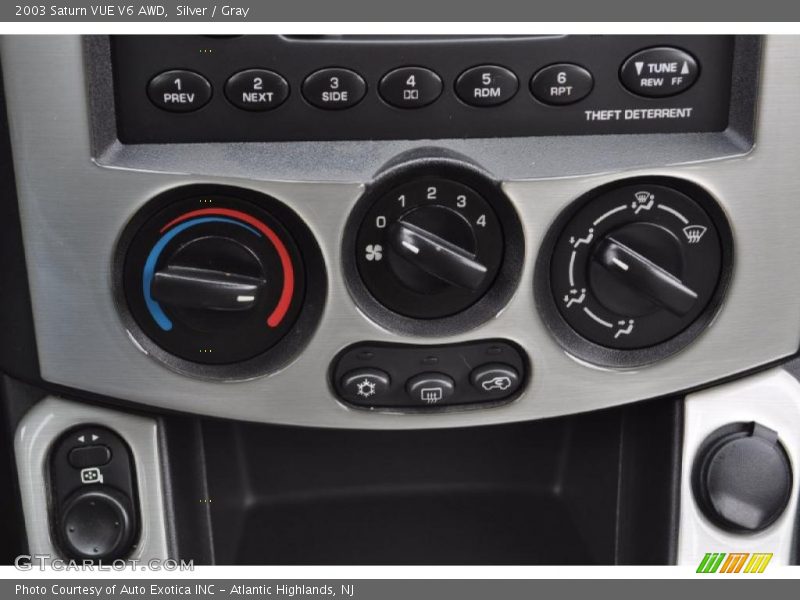 Silver / Gray 2003 Saturn VUE V6 AWD