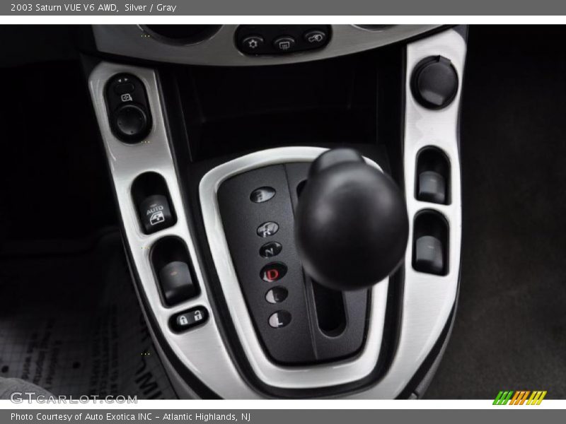 Silver / Gray 2003 Saturn VUE V6 AWD