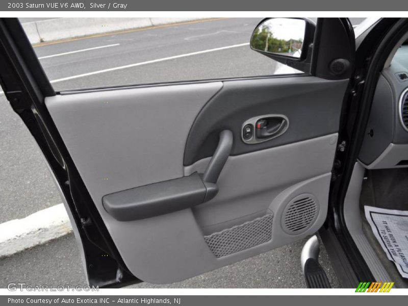 Silver / Gray 2003 Saturn VUE V6 AWD