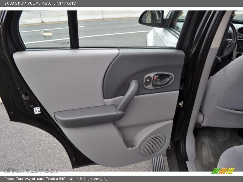 Silver / Gray 2003 Saturn VUE V6 AWD