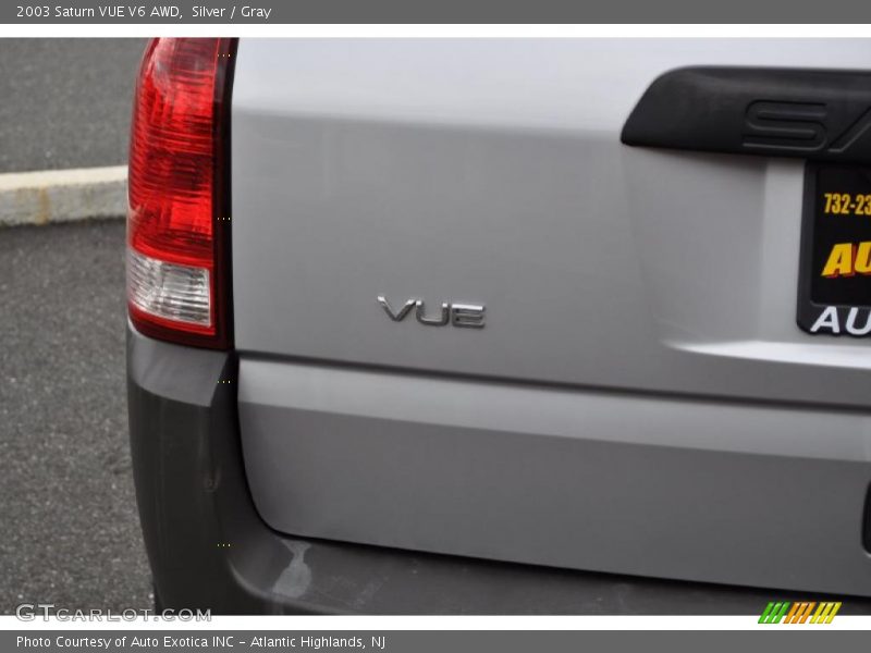 Silver / Gray 2003 Saturn VUE V6 AWD