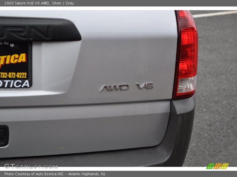 Silver / Gray 2003 Saturn VUE V6 AWD
