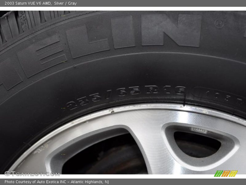 Silver / Gray 2003 Saturn VUE V6 AWD