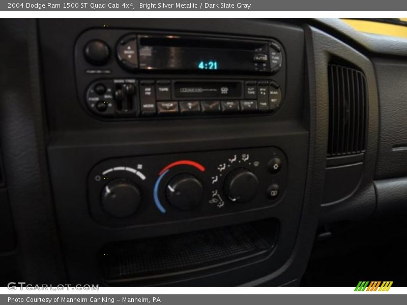Bright Silver Metallic / Dark Slate Gray 2004 Dodge Ram 1500 ST Quad Cab 4x4