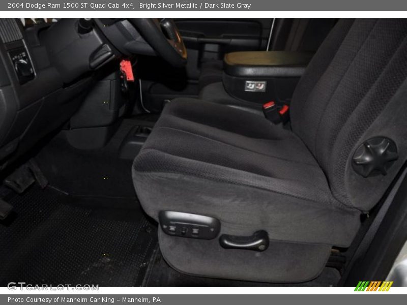 Bright Silver Metallic / Dark Slate Gray 2004 Dodge Ram 1500 ST Quad Cab 4x4