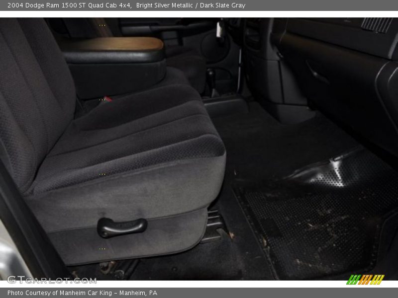 Bright Silver Metallic / Dark Slate Gray 2004 Dodge Ram 1500 ST Quad Cab 4x4