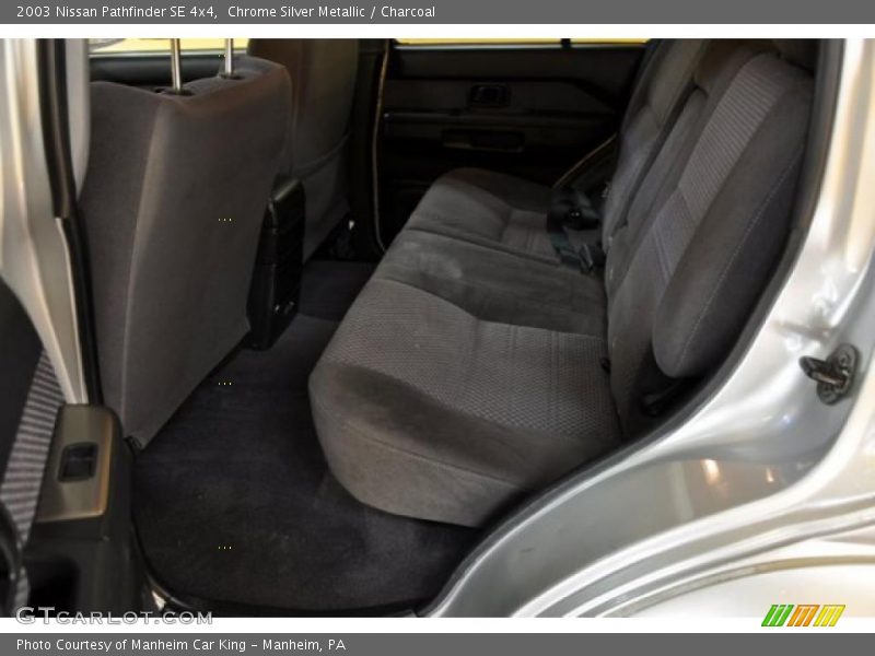 Chrome Silver Metallic / Charcoal 2003 Nissan Pathfinder SE 4x4