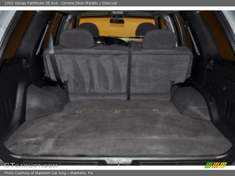 Chrome Silver Metallic / Charcoal 2003 Nissan Pathfinder SE 4x4