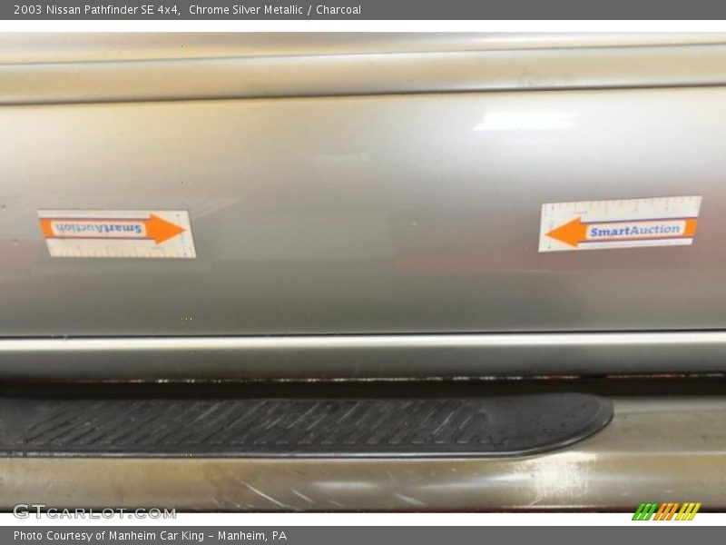 Chrome Silver Metallic / Charcoal 2003 Nissan Pathfinder SE 4x4