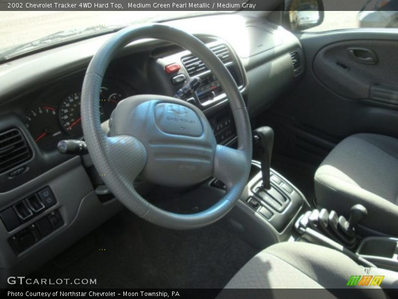 Medium Green Pearl Metallic / Medium Gray 2002 Chevrolet Tracker 4WD Hard Top