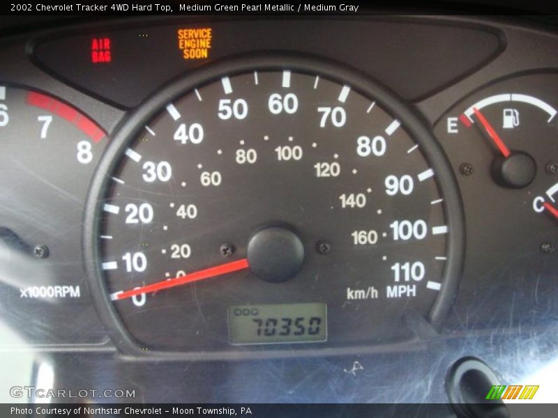 Medium Green Pearl Metallic / Medium Gray 2002 Chevrolet Tracker 4WD Hard Top