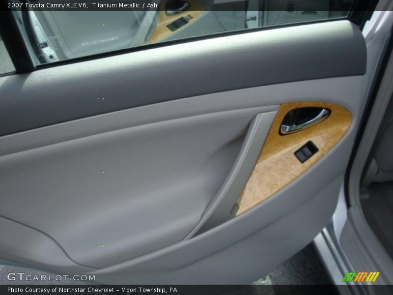 Titanium Metallic / Ash 2007 Toyota Camry XLE V6