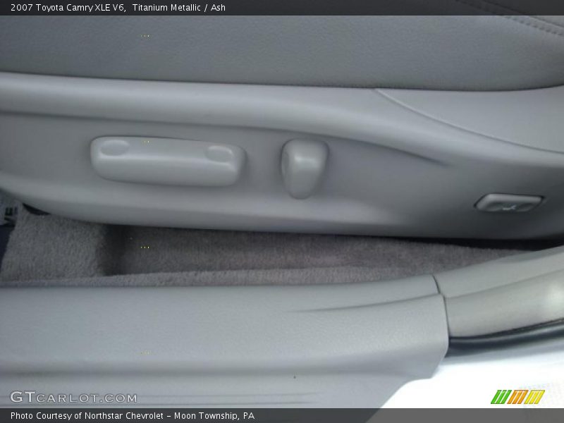 Titanium Metallic / Ash 2007 Toyota Camry XLE V6