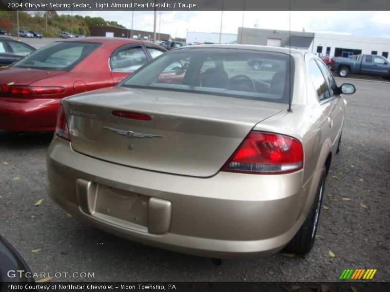 Light Almond Pearl Metallic / Taupe 2004 Chrysler Sebring Sedan