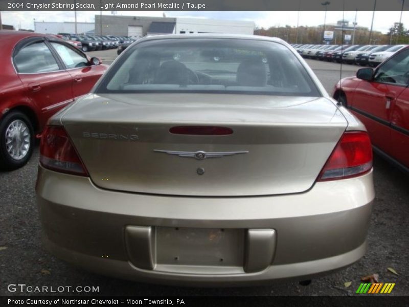 Light Almond Pearl Metallic / Taupe 2004 Chrysler Sebring Sedan