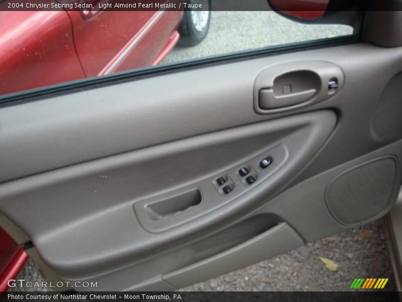 Light Almond Pearl Metallic / Taupe 2004 Chrysler Sebring Sedan