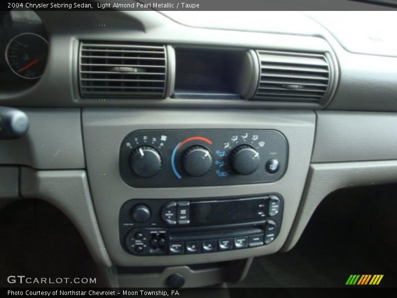 Light Almond Pearl Metallic / Taupe 2004 Chrysler Sebring Sedan