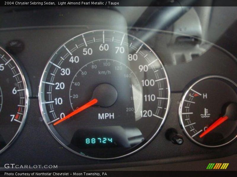 Light Almond Pearl Metallic / Taupe 2004 Chrysler Sebring Sedan