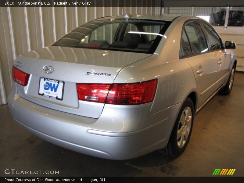Radiant Silver / Gray 2010 Hyundai Sonata GLS