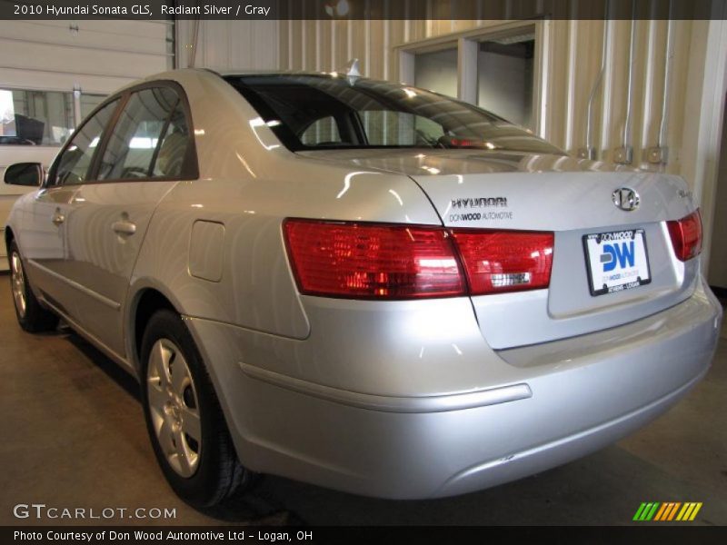Radiant Silver / Gray 2010 Hyundai Sonata GLS