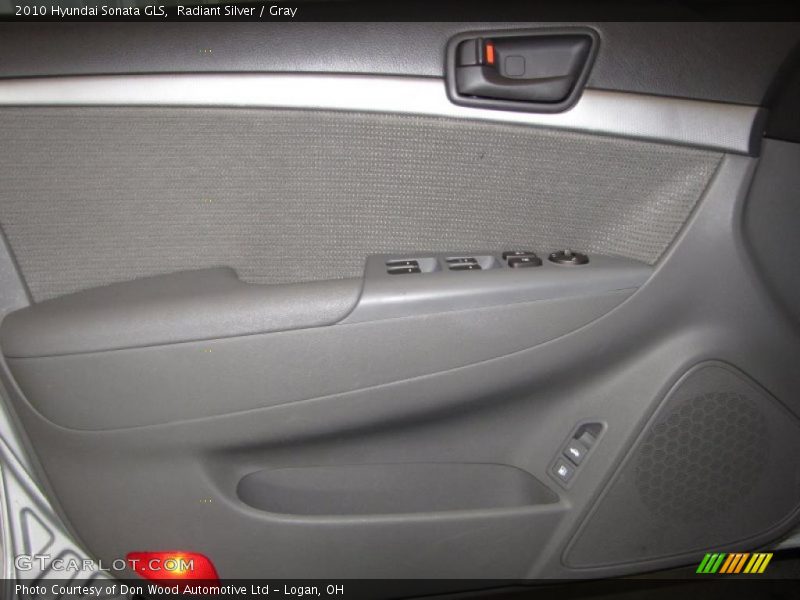 Radiant Silver / Gray 2010 Hyundai Sonata GLS