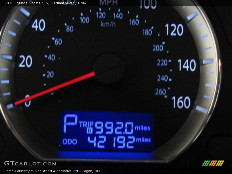 Radiant Silver / Gray 2010 Hyundai Sonata GLS