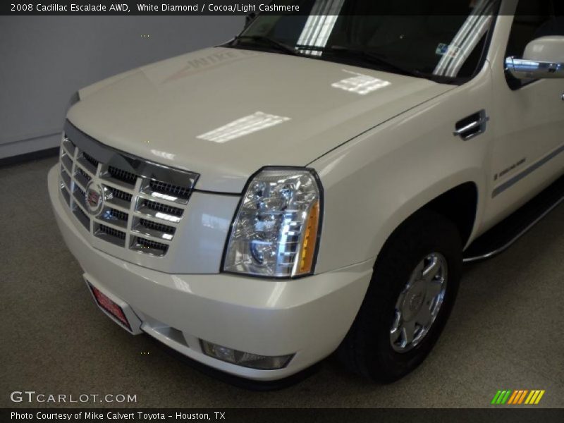White Diamond / Cocoa/Light Cashmere 2008 Cadillac Escalade AWD