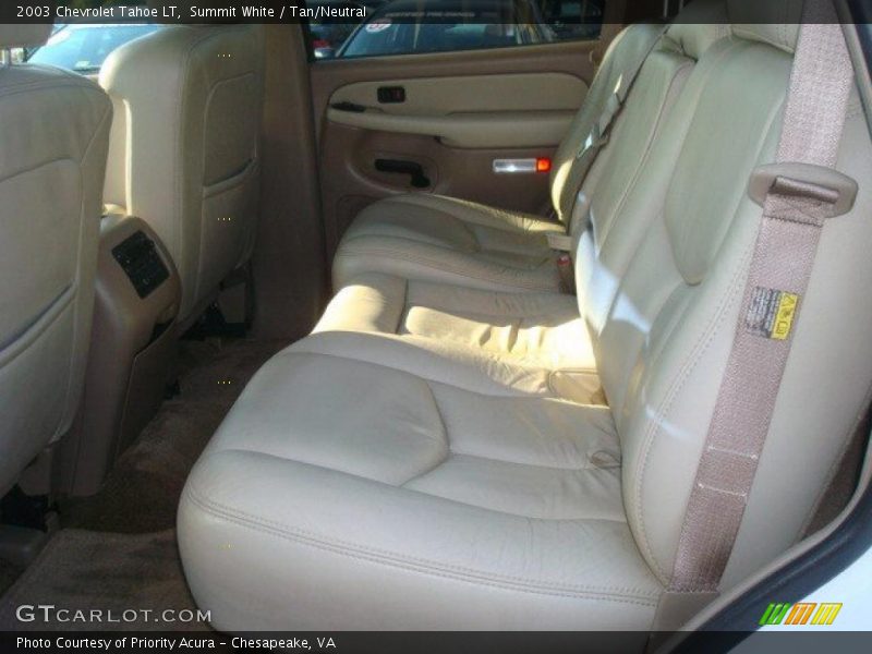 Summit White / Tan/Neutral 2003 Chevrolet Tahoe LT