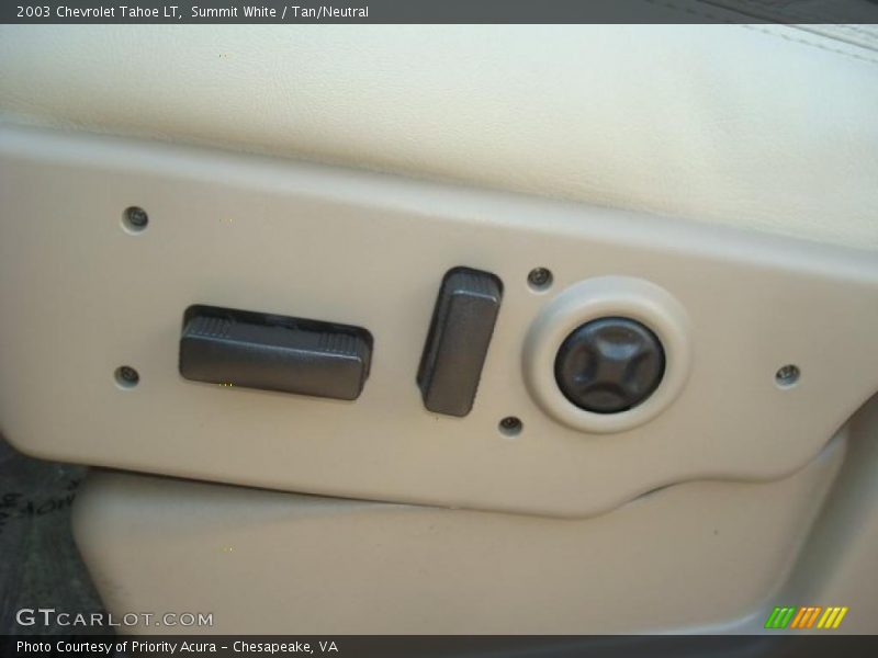 Summit White / Tan/Neutral 2003 Chevrolet Tahoe LT