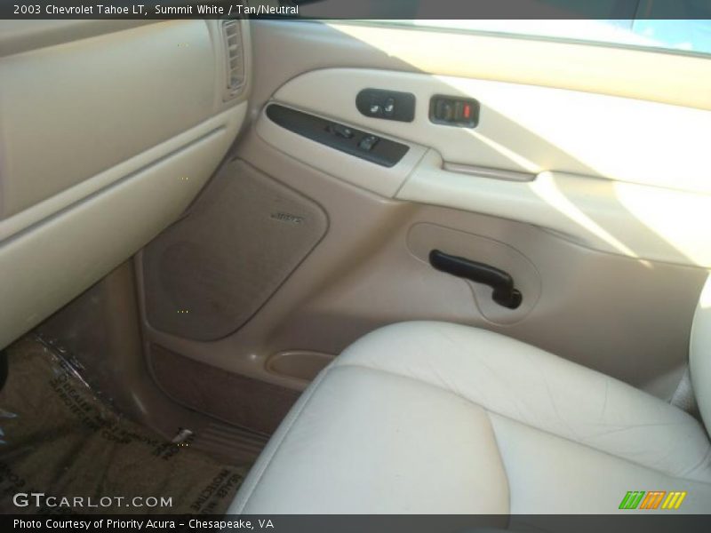 Summit White / Tan/Neutral 2003 Chevrolet Tahoe LT